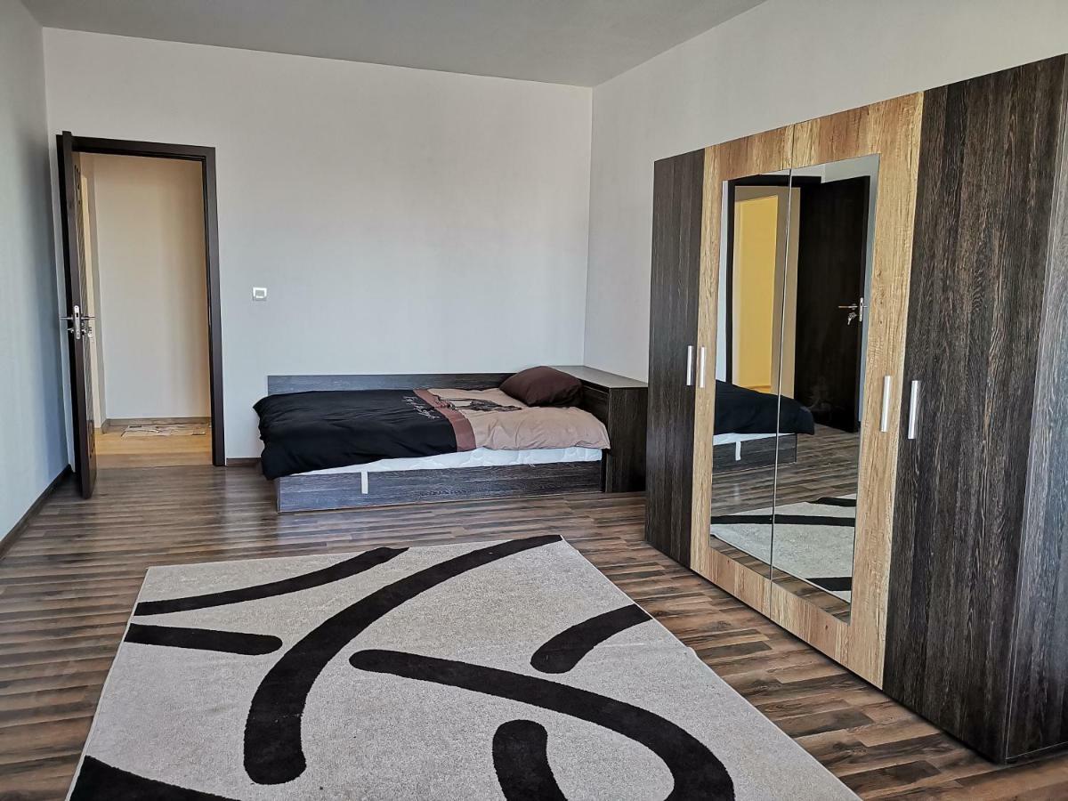 Tora Mora Appartement Varna Buitenkant foto